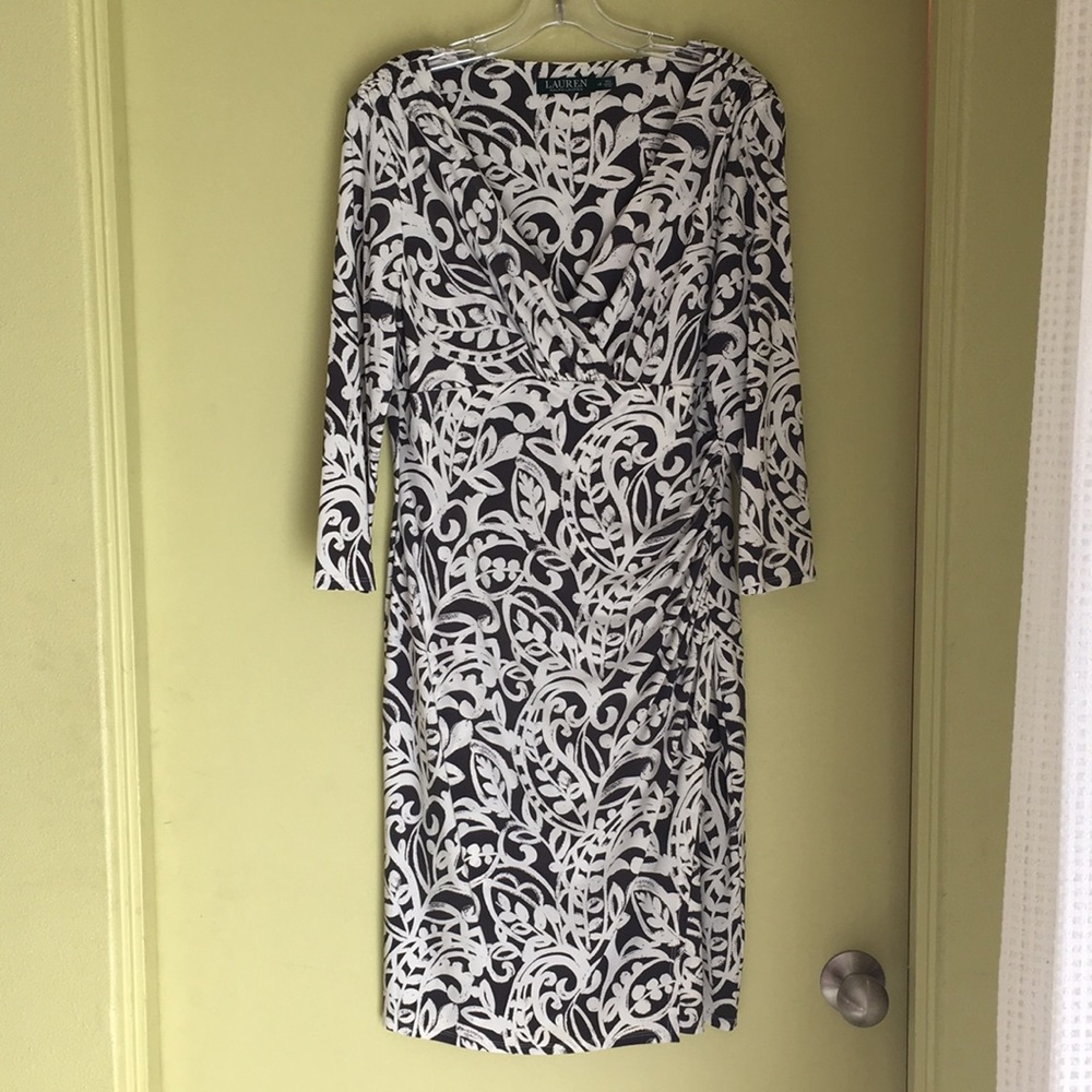 Sophisticated Ralph Lauren dress. Only worn once.